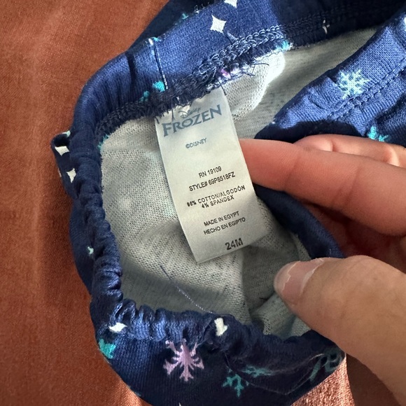 NWT Frozen sweater and leggings set - Picture 3 of 4